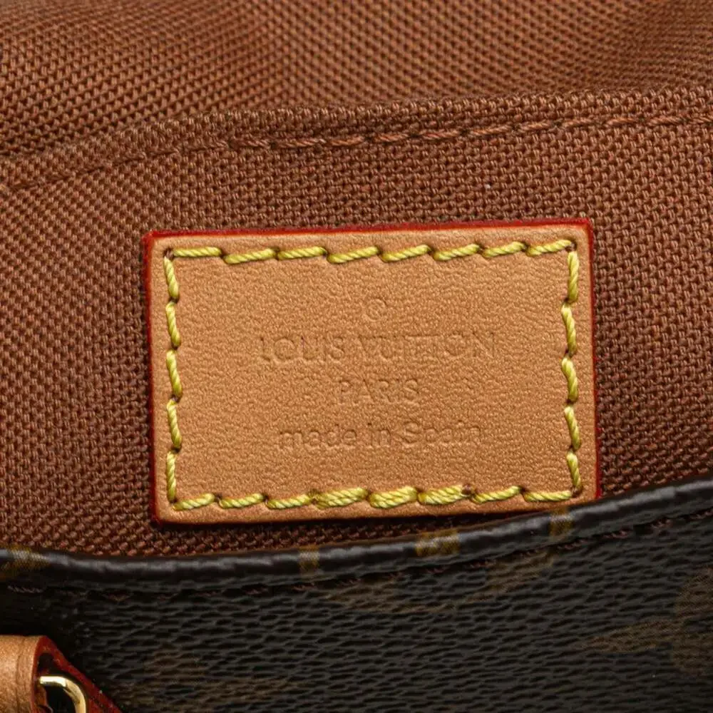 LOUIS VUITTON Authentic Brown Monogram Leather Shoulder Bag